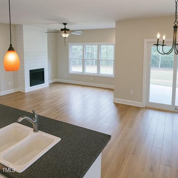 289D321A-7B40-49AC-85AC-4D710227BB65