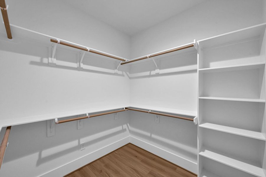 Spacious, unfurnished interior of a new home in , Willis (Image 22).