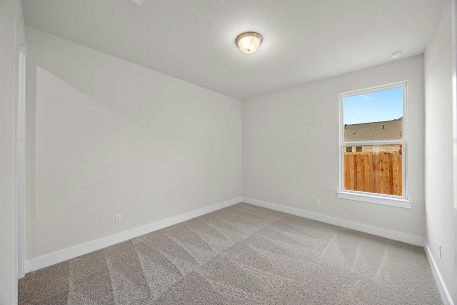Spacious, unfurnished interior of a new home in Santa Rita Ranch, Georgetown (Image 17).