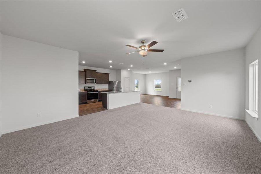 Spacious, unfurnished interior of a new home in Big Sky Estates, Ponder (Image 8). Spacious, unfurnished interior of a new home in Big Sky Estates, Ponder (Image 8).