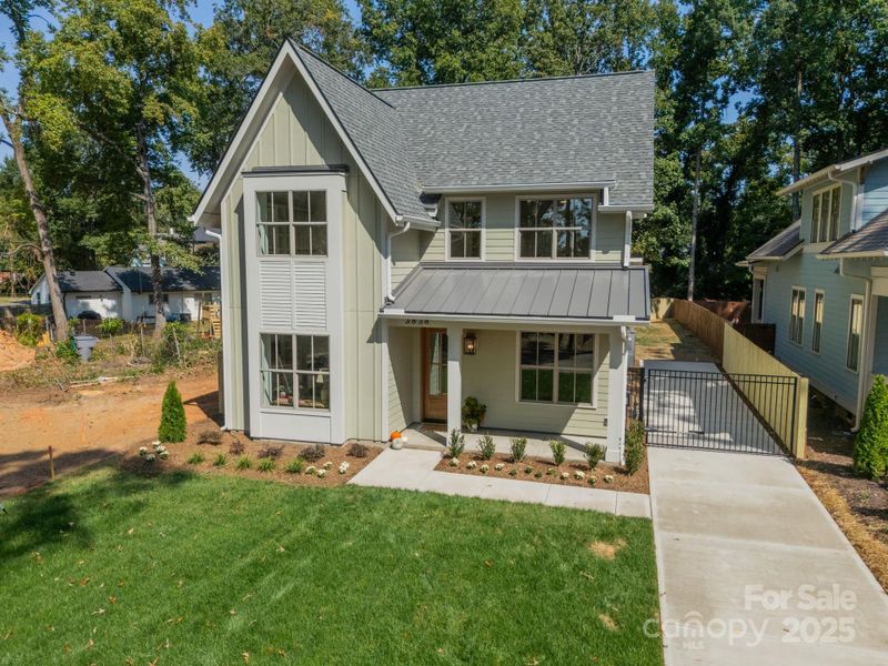 Exterior details and patio area of a home in , Charlotte (Image 2).