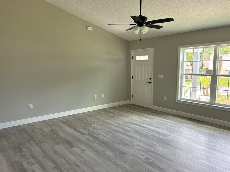 Spacious, unfurnished interior of a new home in , Dunnellon (Image 17).