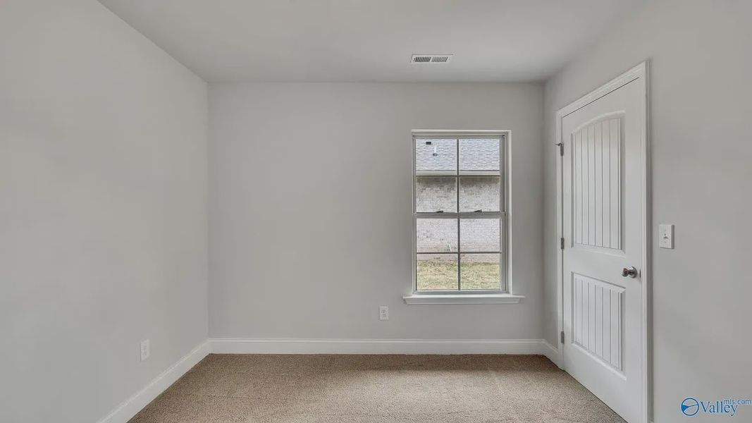 Representative unfurnished interior of a home built from the Plan 1434 by Adams Homes in Waverly Place, Richlands (Image 17).
