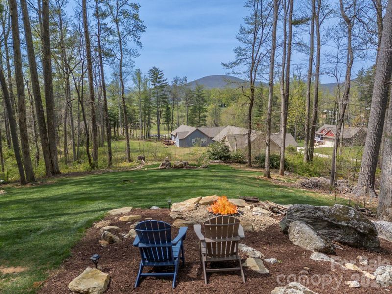 Year round mountain views Year round mountain views