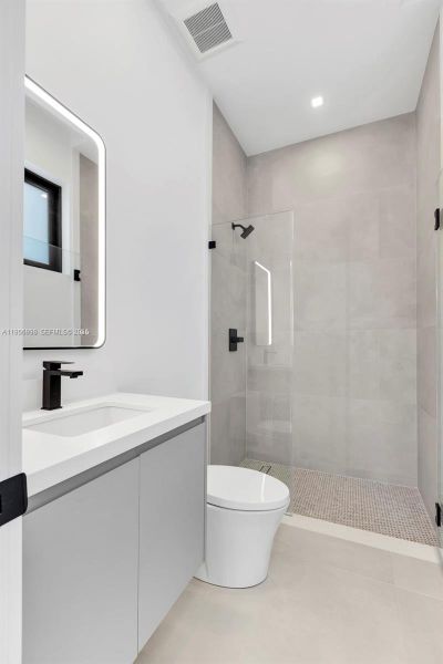 Furnished interior view inside a new home in , Miami (Image 44).