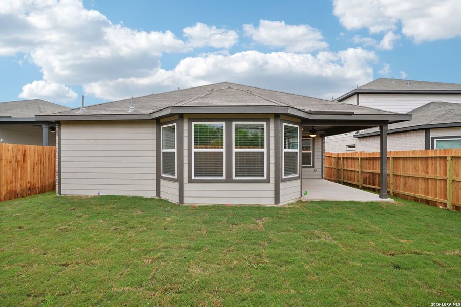 Exterior details and patio area of a home in Sagebrooke - Premier Series, San Antonio (Image 3).