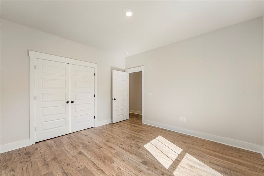 Spacious, unfurnished interior of a new home in Anderson County Homes, Belton (Image 20).