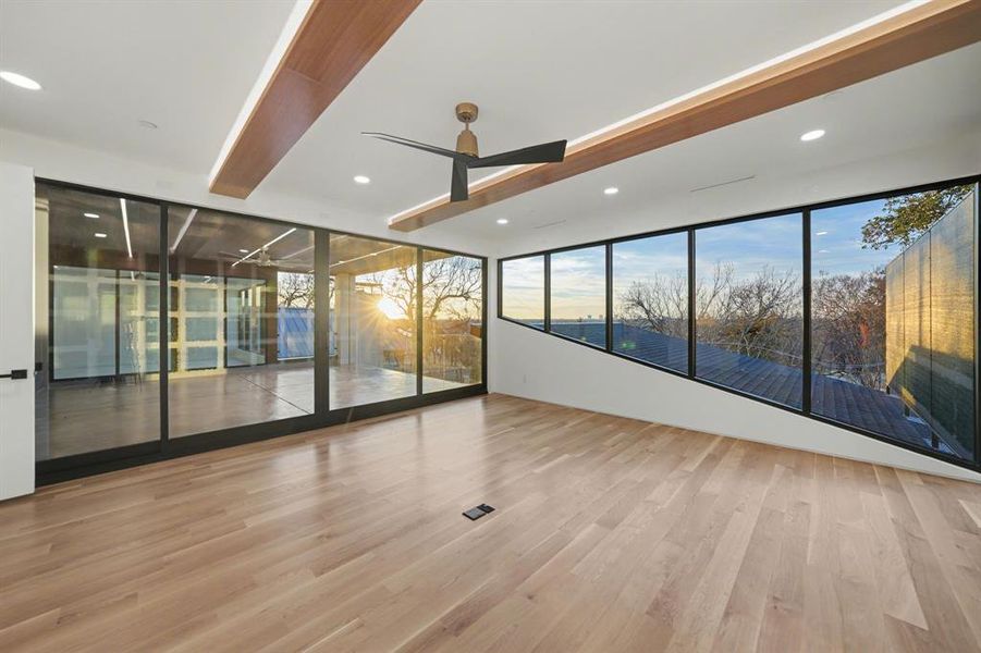 Spacious, unfurnished interior of a new home in , Dallas (Image 26).