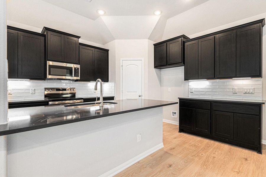 Image 20 of a home in Encino Estates. Image 20 of a home in Encino Estates.