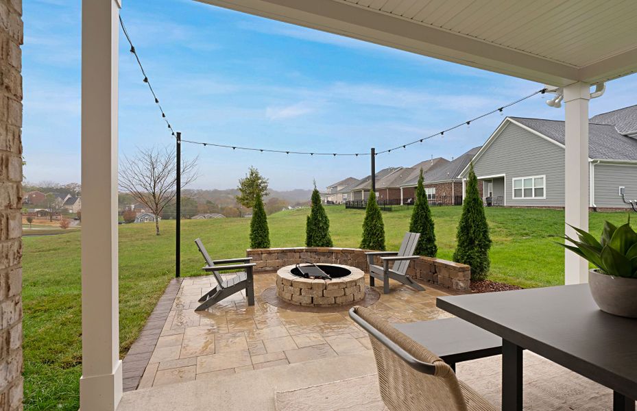 Representative exterior details of a home built from the Valleybrook by Pulte Homes in Devonshire, Mount Juliet (Image 4).