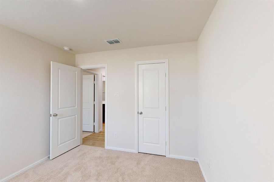 Spacious, unfurnished interior of a new home in Verandah, Royse City (Image 26).