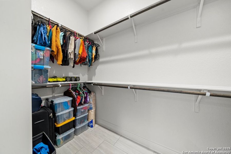 Image 44 of a home in La Cima 60'.