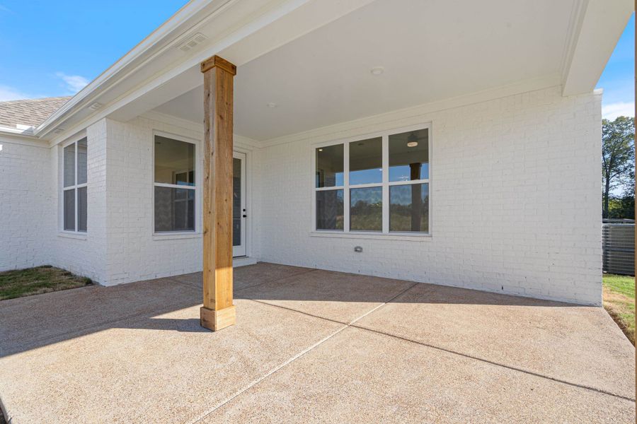 Exterior details and patio area of a home in Lockwood, Collierville (Image 3).