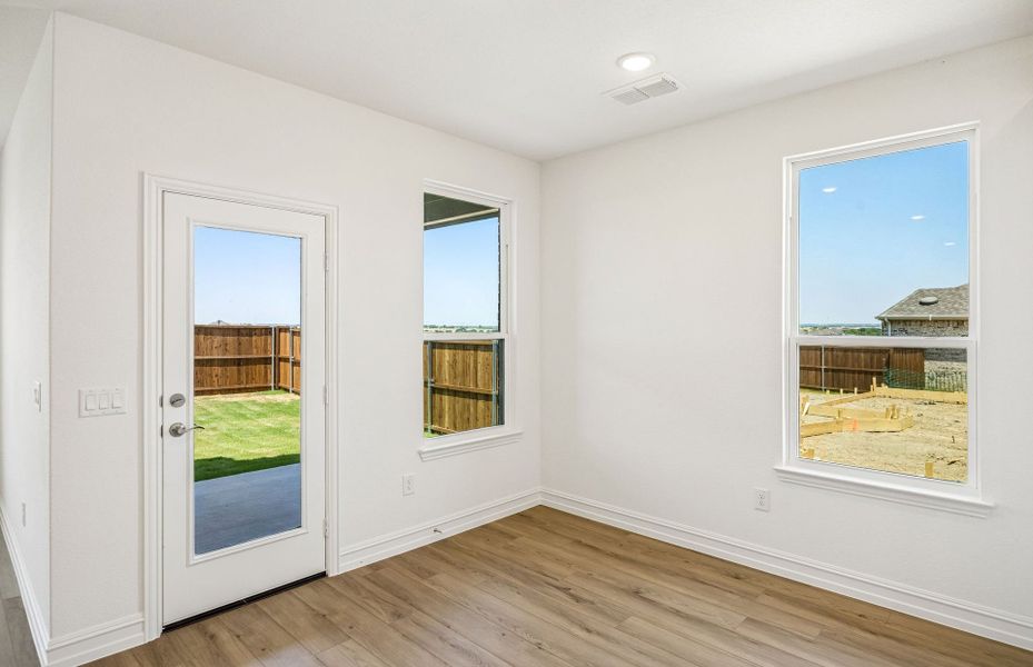 Spacious, unfurnished interior of a new home in Pinnacle at Legacy Hills, Celina (Image 17).