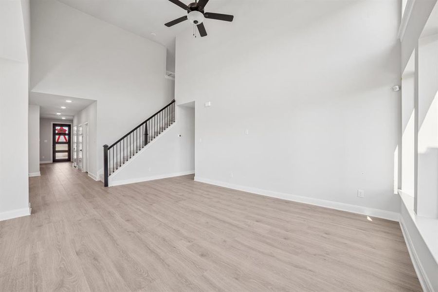 Spacious, unfurnished interior of a new home in Creekshaw – Classic, Royse City (Image 26). Spacious, unfurnished interior of a new home in Creekshaw – Classic, Royse City (Image 26).