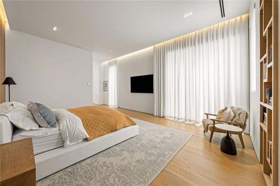 Furnished interior view inside a new home in , Brookhaven (Image 53).