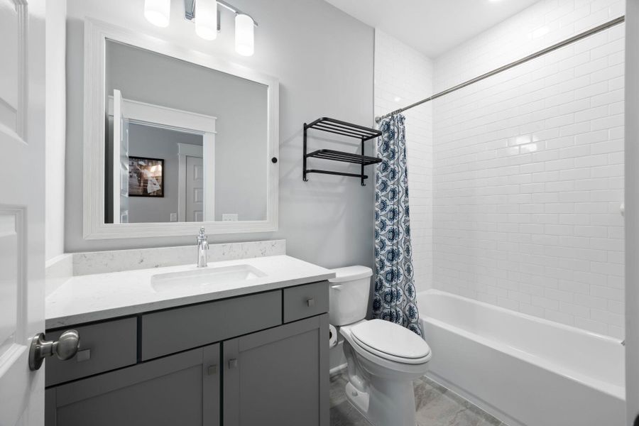 Furnished interior view inside a new home in Wando Village, Charleston (Image 10).