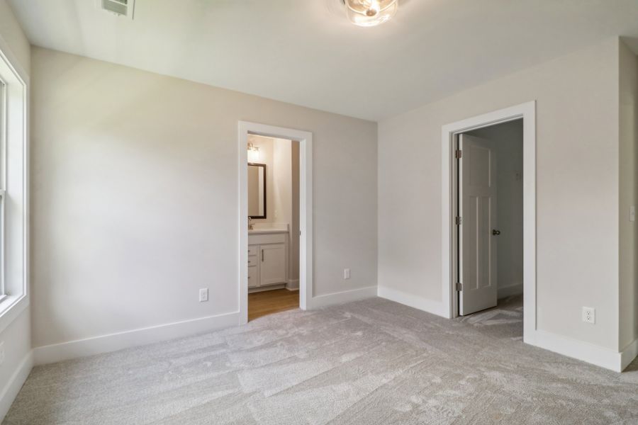 Representative unfurnished interior of a home built from the Collin II by Great Southern Homes in Cross Creek Golf Club, Seneca (Image 33). Representative unfurnished interior of a home built from the Collin II by Great Southern Homes in Cross Creek Golf Club, Seneca (Image 33).