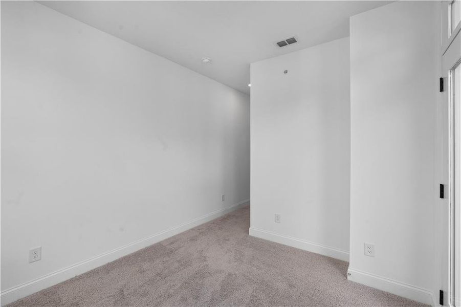 Spacious, unfurnished interior of a new home in Ecco Park, Alpharetta (Image 30).