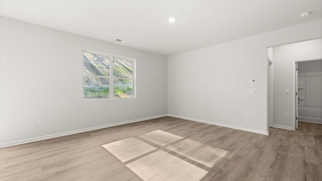Representative unfurnished interior of a home built from the Hayden by D.R. Horton in Aurora Creek, Dallas (Image 18).
