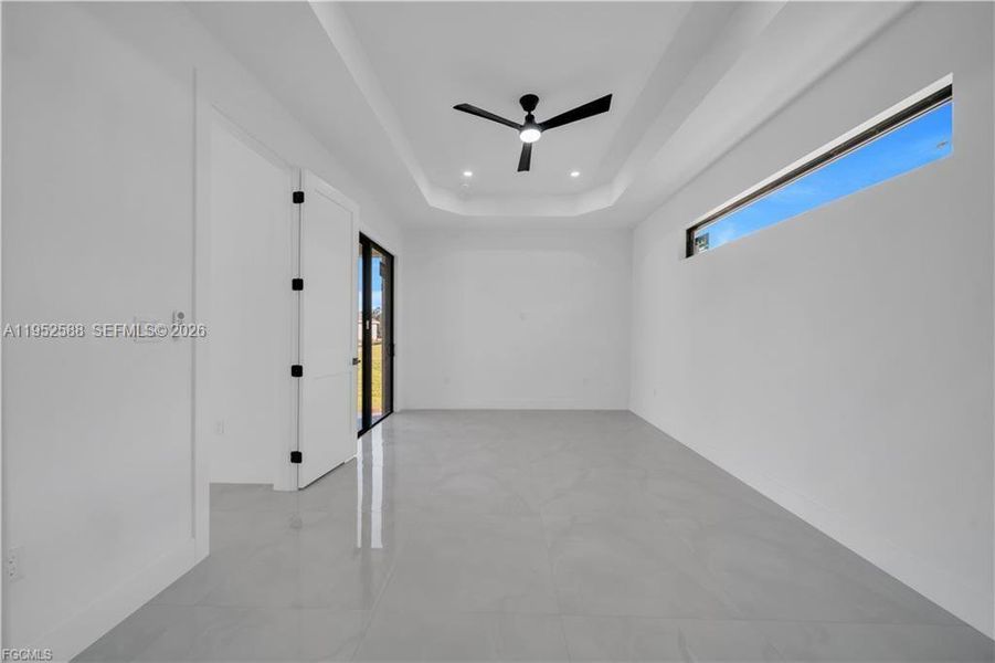 Spacious, unfurnished interior of a new home in , Lehigh Acres (Image 30).