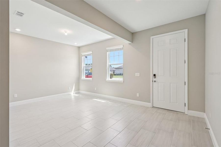 Spacious, unfurnished interior of a new home in Legends Preserve - Signature Series, Daytona Beach (Image 42).