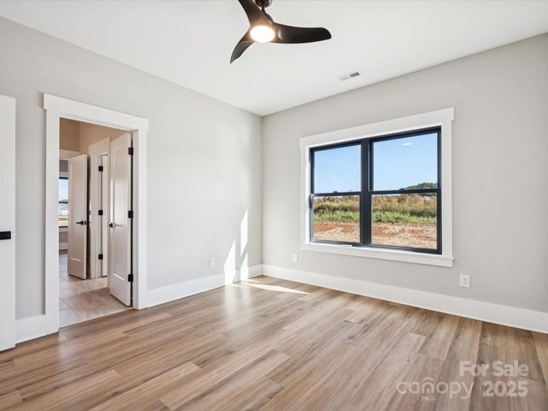 Spacious, unfurnished interior of a new home in , Salisbury (Image 24).