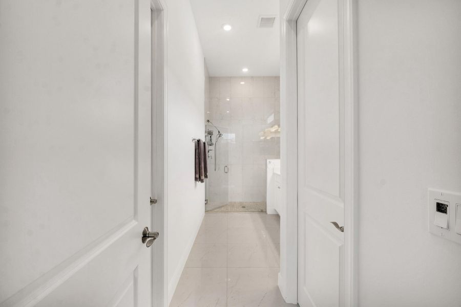 5357 St Armands Way-46