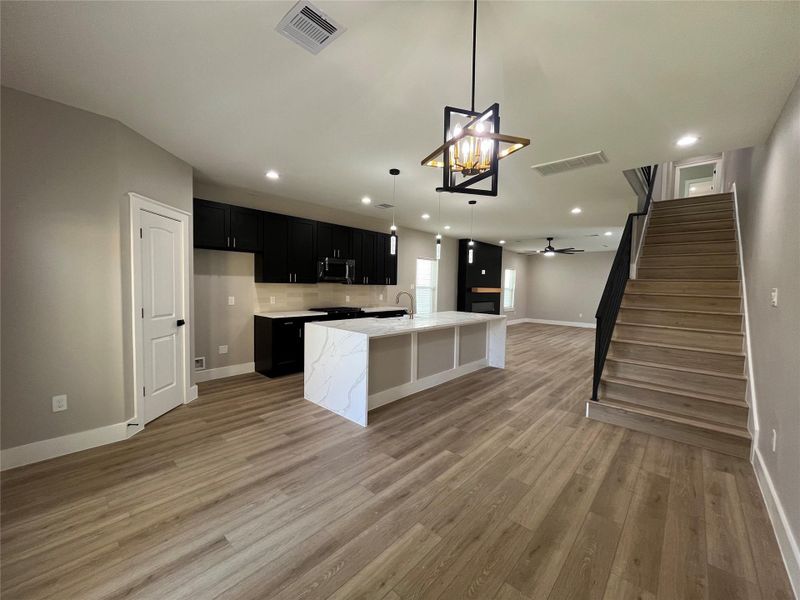 8010 Cora St breakfast nook