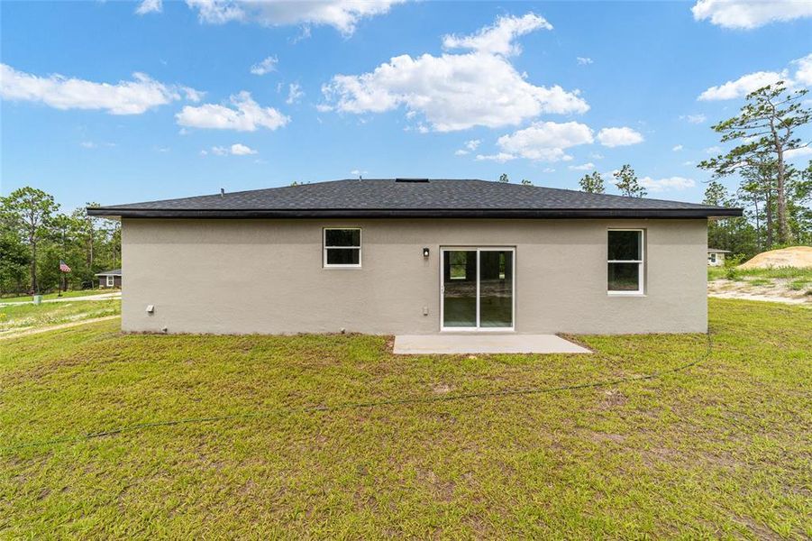 Exterior details and patio area of a home in , Dunnellon (Image 4). Exterior details and patio area of a home in , Dunnellon (Image 4).