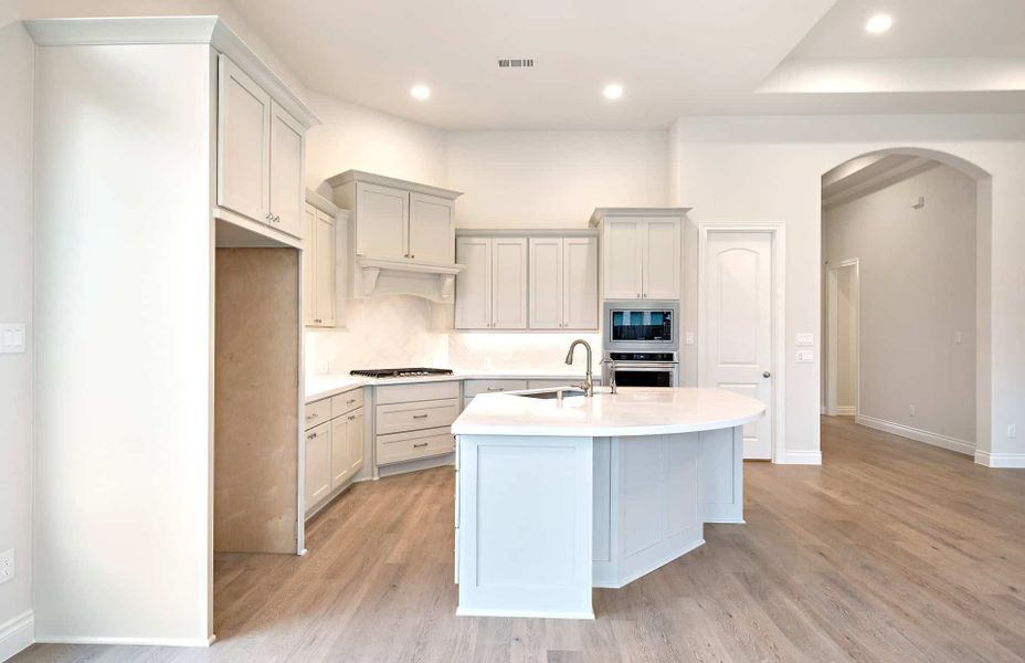 Representative furnished interior of a home built from the 2349 by Ravenna Homes in The Highlands 55′, Porter (Image 13). Representative furnished interior of a home built from the 2349 by Ravenna Homes in The Highlands 55′, Porter (Image 13).