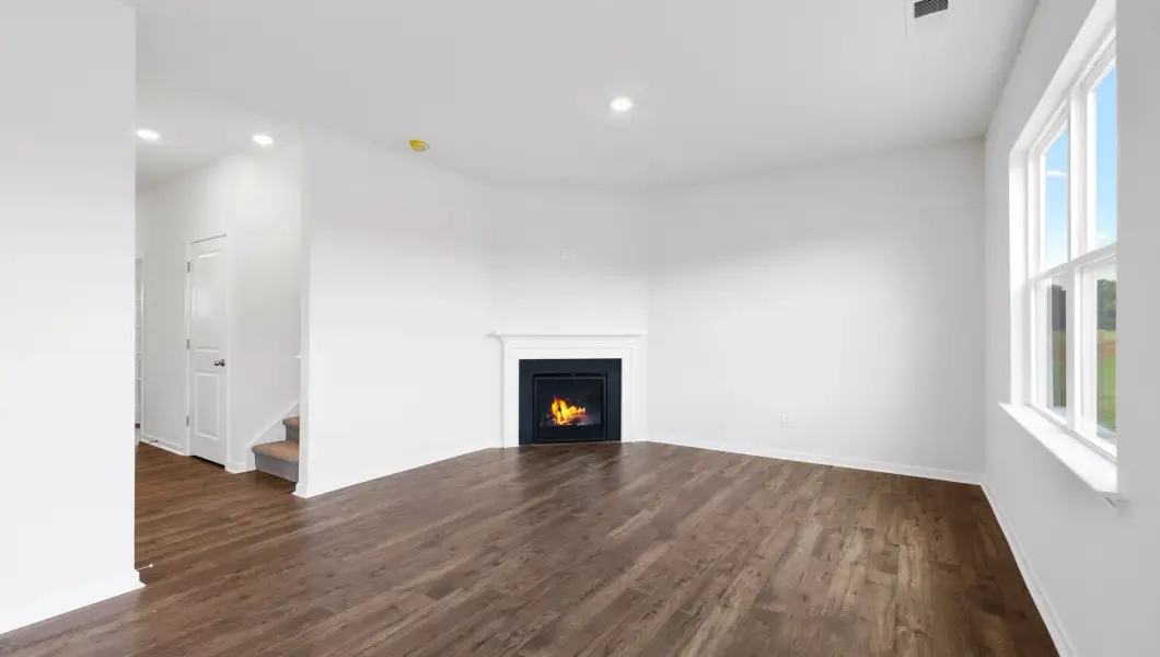 Spacious, unfurnished interior of a new home in Russell Place, Spartanburg (Image 20).