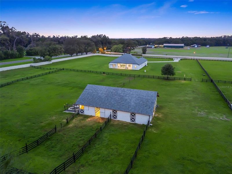 Exterior details and patio area of a home in , Ocala (Image 41).