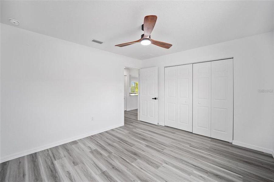 Spacious, unfurnished interior of a new home in , Ocala (Image 14).