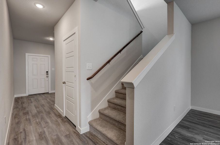 Image 29 of a home in Cinco Lakes.