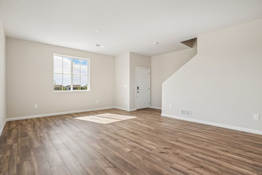 Spacious, unfurnished interior of a new home in Pintail Commons at Johnstown Village, Johnstown (Image 7).