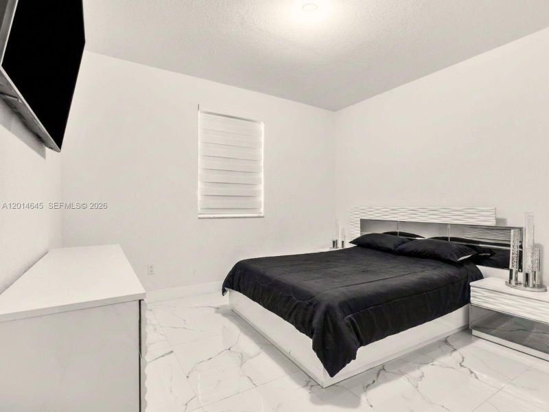 IN-LAW SUITE, BEDROOM