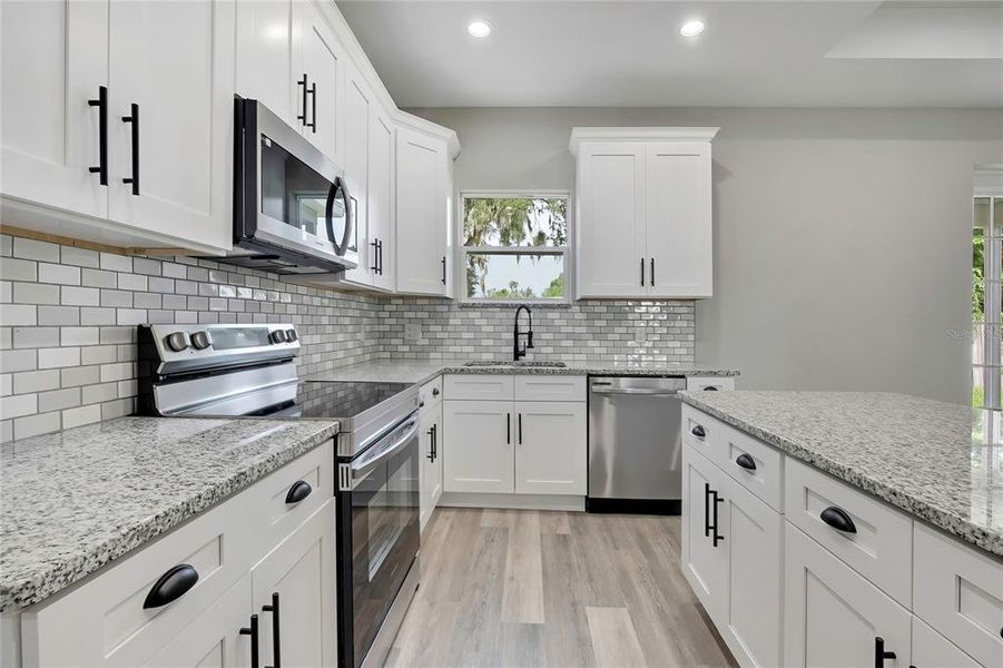 Furnished interior view inside a new home in , Dade City (Image 9).