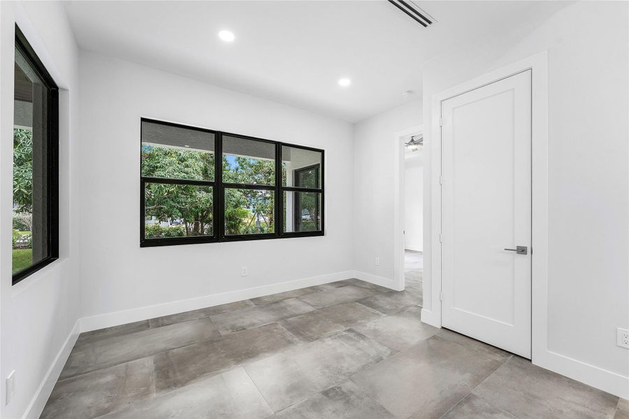 Spacious, unfurnished interior of a new home in , Stuart (Image 31).