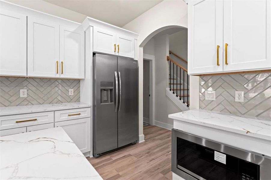 Furnished interior view inside a new home in , Gainesville (Image 18).