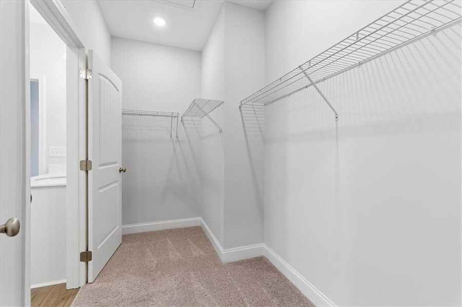 Spacious, unfurnished interior of a new home in , Dallas (Image 47).