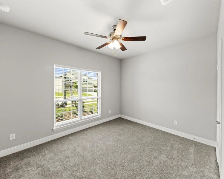 Representative unfurnished interior of a home built from the Nevada by BLUEHAVEN Homes in Lakepointe, Lavon (Image 19).