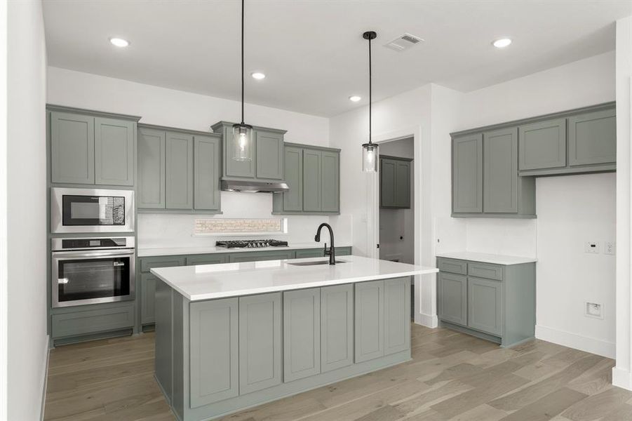 09. 817 Meadow Springs - Kitchen (2)