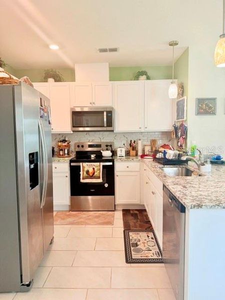 Furnished interior view inside a new home in , Winter Haven (Image 8).