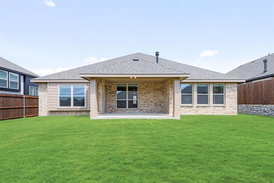 Exterior details and patio area of a home in Homestead at Daniel Farms, DeSoto (Image 26).