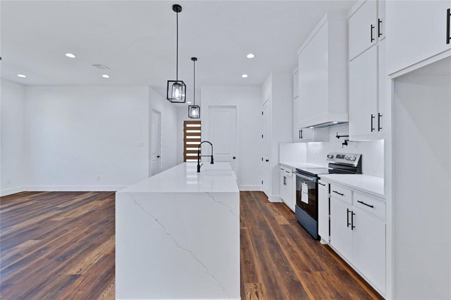 Image 19 of a home in . Image 19 of a home in .