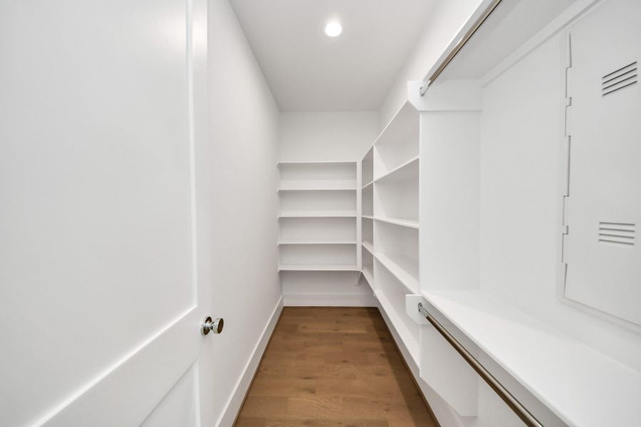 Image 42 of a home in .