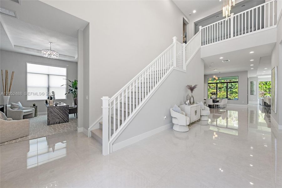 Spacious, unfurnished interior of a new home in , Palm Beach Gardens (Image 19).
