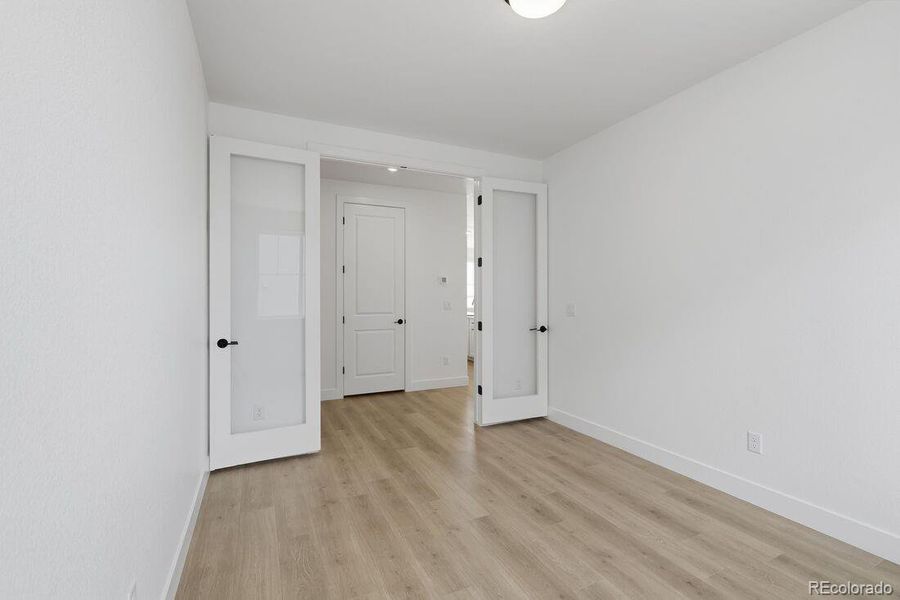 697 Bradley Circle ~ Ready Now