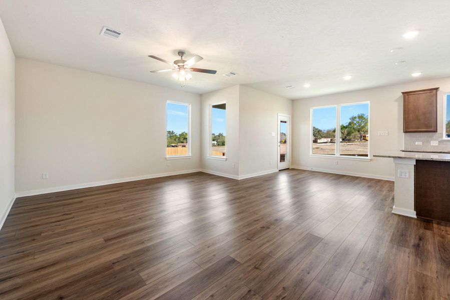Spacious, unfurnished interior of a new home in , Brenham (Image 18). Spacious, unfurnished interior of a new home in , Brenham (Image 18).
